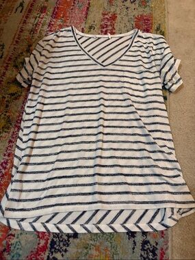 Women’s V-Neck Short Sleeve Striped Tee - White & Navy